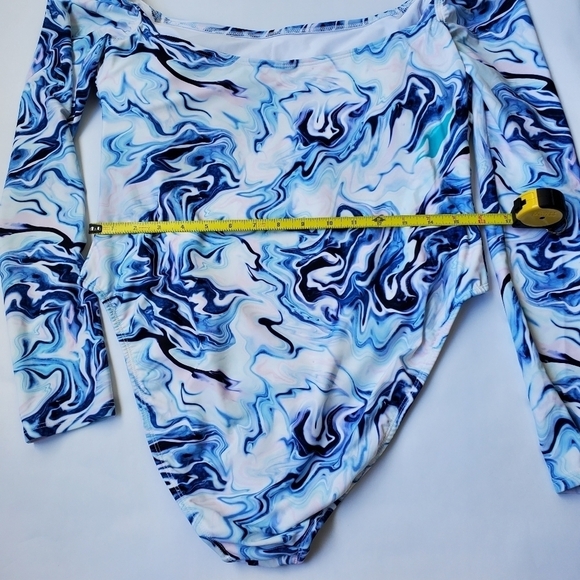 NWOT Sports Illustrated Swim Marbled Long Sleeve One Piece Size XL - Picture 2 of 9